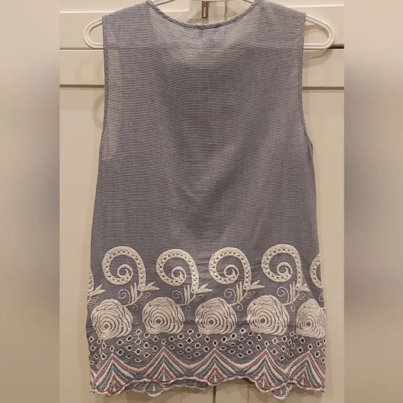 Talbots sleeveless top - Picture 6 of 8